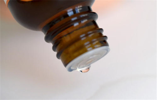 神经酰胺原液怎样用，白天能够用吗？
