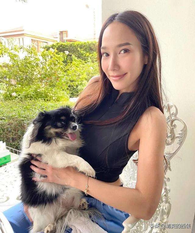 泰国教师大多是值得尊敬和崇拜的存在