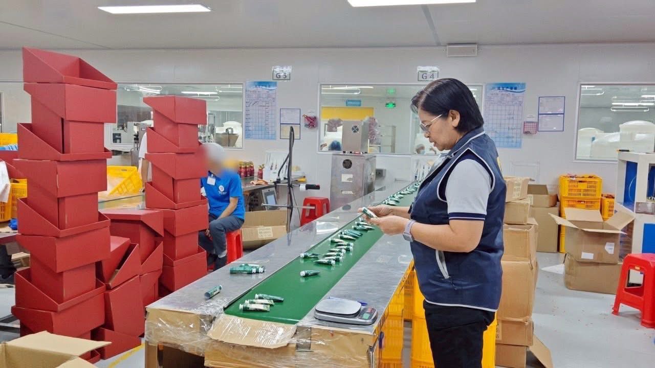 泰国非法化妆品工厂被查封!逾23万件产品被扣押 9-3.jpg