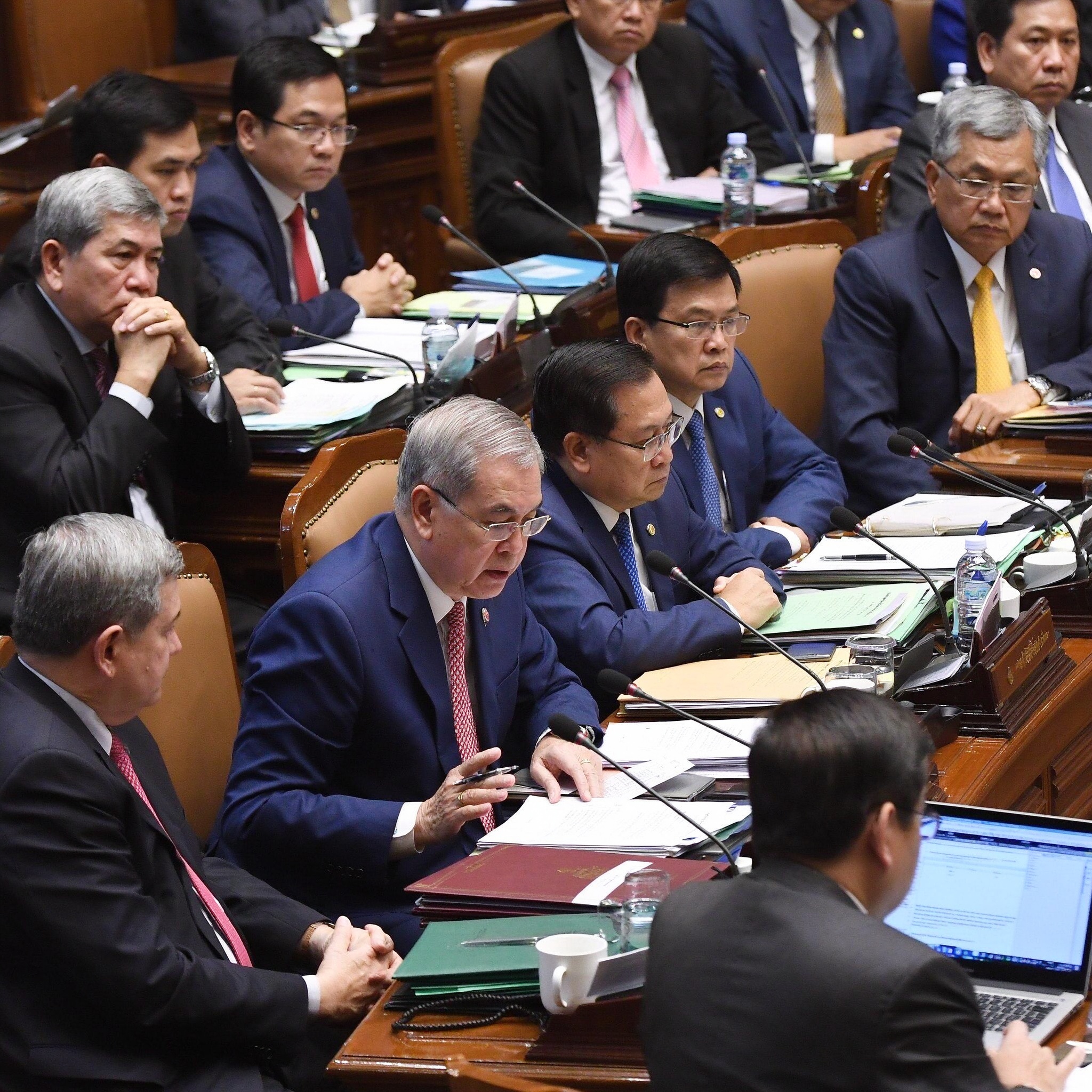 泰国不信任辩论3天 政府部长准备回应指控