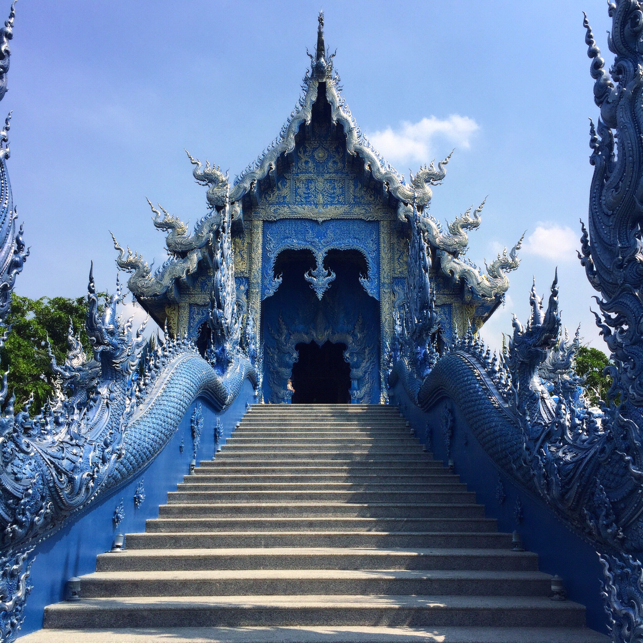 清莱蓝庙:靛蓝神秘 网红寺庙新地标 蓝庙