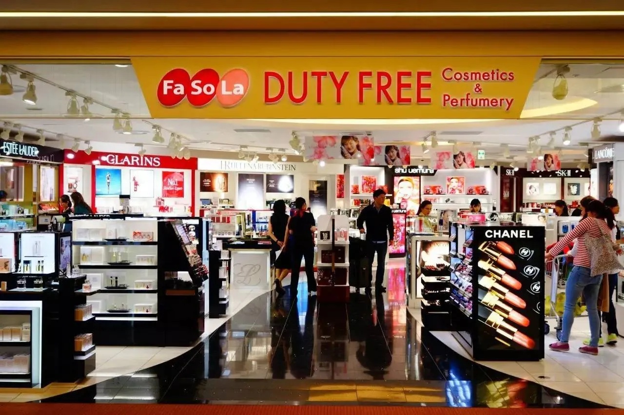 泰国免税店护肤品货架